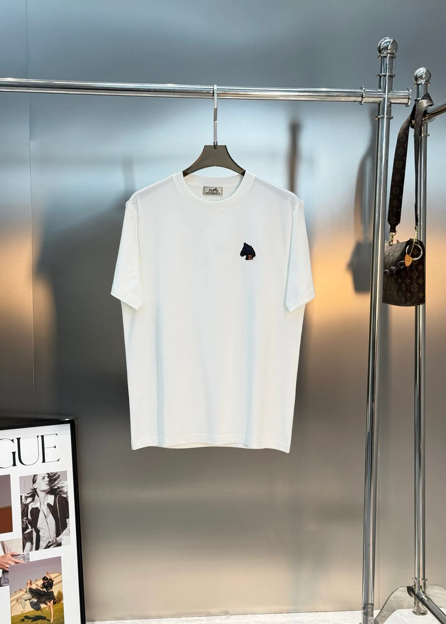 ⚜️HERMES 26s New Arrival New Arrival . ！ ， 🪡 .Classic H ， ， ....... 190g ， .... ， ！ ：Black.White.Sizes：M-3XL ❗️（S 4XL ）175/145 XL